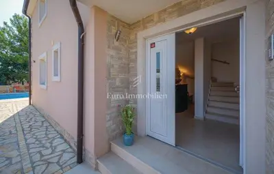 House 240 m², Valbandon - near the sea and Fažana - 6