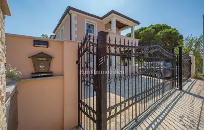 House 240 m², Valbandon - near the sea and Fažana - 5