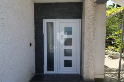 Kuća 238 m², Viškovo - širi centar i otvoren pogled - 14