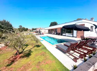 House for sale in Labin, 208 m² - 13