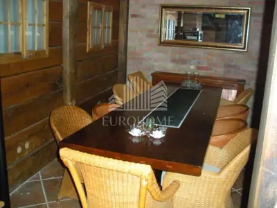 Stan 107 m², Medveščak, dvoetažni 4-s u mirnoj ulici - 18