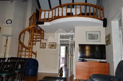 Stan 107 m², Medveščak, dvoetažni 4-s u mirnoj ulici - 6