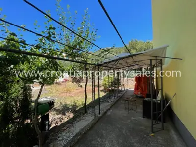 Apartment house 350 m², Trogir - 6 parking spaces - 8