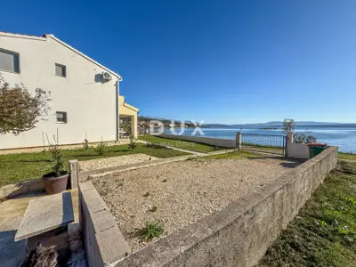 ZADAR, POSEDARJE - detached house first row to Novigrad Sea with pr - 14