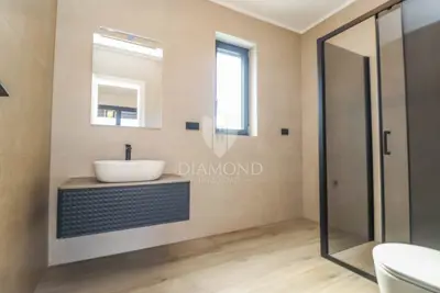Semi-detached house in Medulin, pool and landscaped yard - 12