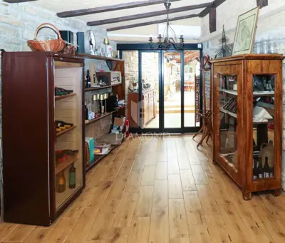 Tavern 500 m², Momjan - terrace, pool and accommodation - 18