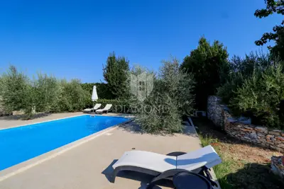 Tavern 500 m², Momjan - terrace, pool and accommodation - 2