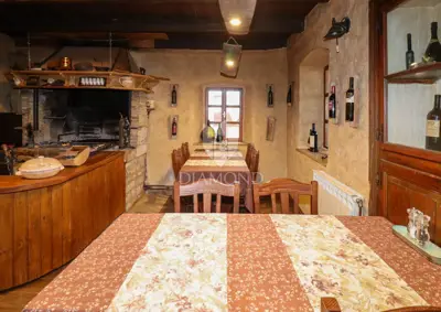 Tavern 500 m², Momjan - terrace, pool and accommodation - 15