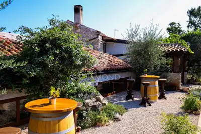 Tavern 500 m², Momjan - terrace, pool and accommodation - 5