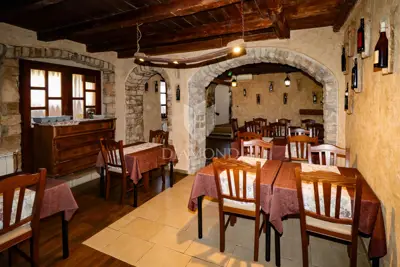 Tavern 500 m², Momjan - terrace, pool and accommodation - 10