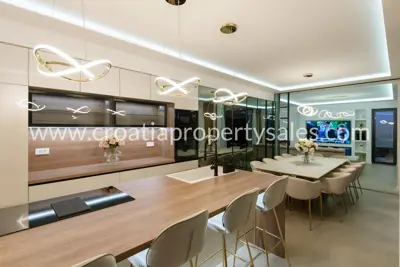 Vila 3 800 m², Makarska - panoramski pogled - 7