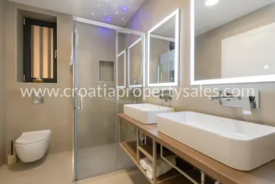 Vila 3 800 m², Makarska - panoramski pogled - 11