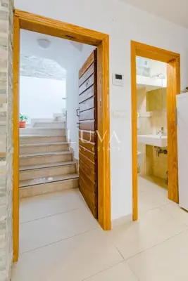 House 192 m², Varoš - pool and sauna in the center of Split - 20