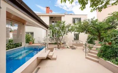 House 192 m², Varoš - pool and sauna in the center of Split - 2