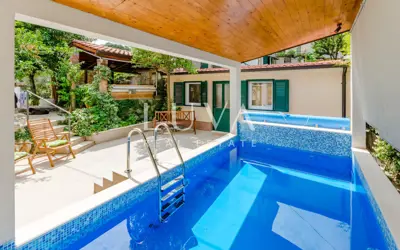 Haus 192 m², Varoš - Pool und Sauna im Zentrum von Split