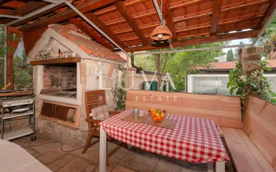 House 192 m², Varoš - pool and sauna in the center of Split - 4