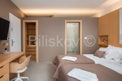 Omiš, luksuzna vila, bazen - 16