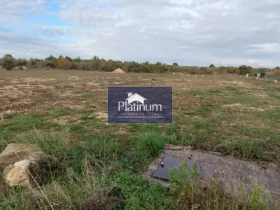 Land, Peroj - 1,009 m², 1000 m from the sea - 2