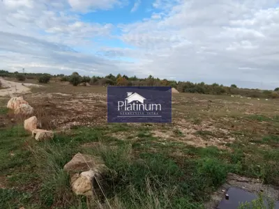 Land, Peroj - 1,009 m², 1000 m from the sea - 3