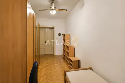 Rijeka, centar | trosoban stan sa dva balkona - 10