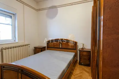 Rijeka, centar | trosoban stan sa dva balkona - 16