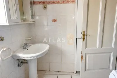 Rijeka, centar | trosoban stan sa dva balkona - 15