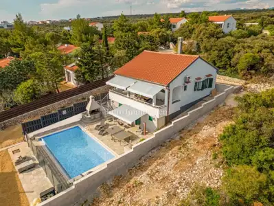Kuća 163 m², Mandre - 1. red do mora i bazen - 9