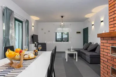 Kuća 163 m², Mandre - 1. red do mora i bazen - 19