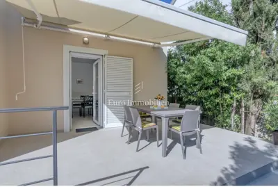 Stan 95 m², Kraljevica - dvoetažni, vrt i terasa - 11