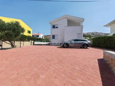Stan 50 m², Pag - novogradnja blizu mora