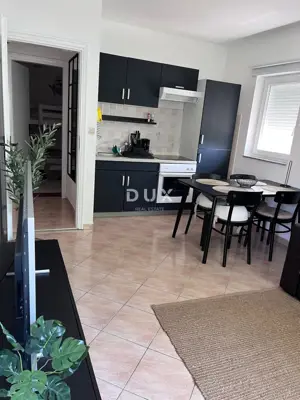 OTOK RAB, PALIT - Ground-floor apartment, 2 rooms + living room, yard, parking, boat - 2