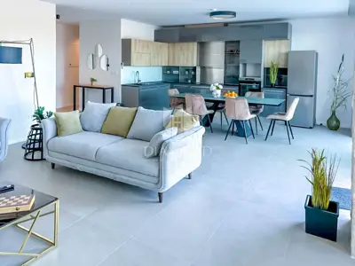 Kuća 225 m², Rovinj - bazen i okućnica - 3