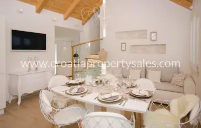 Kuća 1.305 m², Seget Donji - blizu mora i privatnost - 3