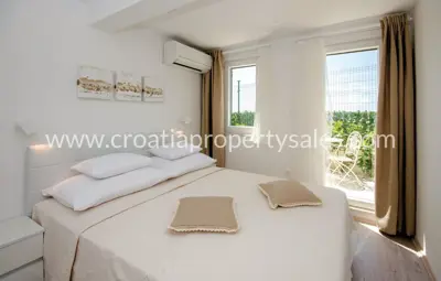 Kuća 1.305 m², Seget Donji - blizu mora i privatnost - 4