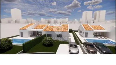 Prizemnica 112 m², Poreč okolica, bazen i okućnica 450 m²