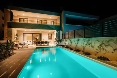 Semi-detached house in Tar, Vabriga - 700 m from the sea and pool - 2