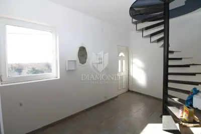 Kuća u Svetvinčentu, kamena i s okućnicom 195 m² - 5