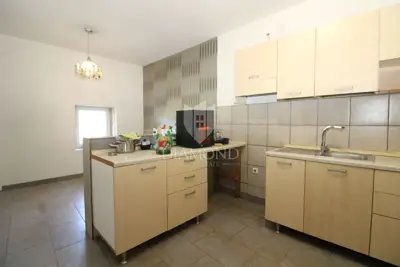 Kuća u Svetvinčentu, kamena i s okućnicom 195 m² - 2
