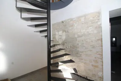 Kuća u Svetvinčentu, kamena i s okućnicom 195 m² - 6