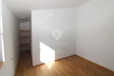 Kuća u Svetvinčentu, kamena i s okućnicom 195 m² - 10