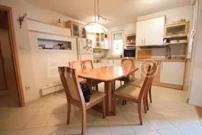 Split, Mertojak - stan 93 m², terasa i lođa - 2