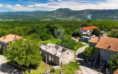 House 94 m², Labin - quiet location for tourism