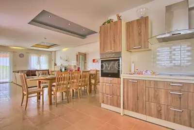 Vila 294 m², Štokovci kraj Pule, grijani bazen i vrt - 4