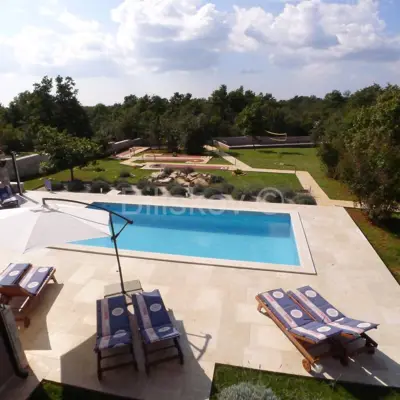 Vila 294 m², Štokovci kraj Pule, grijani bazen i vrt - 20