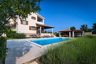 Vila 294 m², Štokovci kraj Pule, grijani bazen i vrt - 6