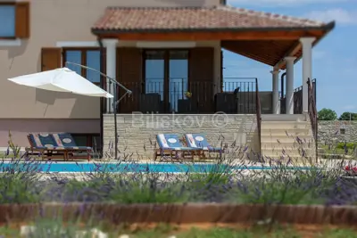 Vila 294 m², Štokovci kraj Pule, grijani bazen i vrt - 17
