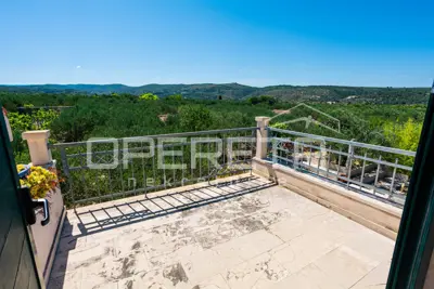 Kuća 229 m², Sutivan na Braču, bazen i maslinik - 19