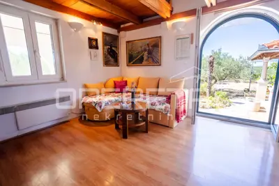 Kuća 229 m², Sutivan na Braču, bazen i maslinik - 14