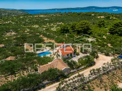 Kuća 229 m², Sutivan na Braču, bazen i maslinik - 2
