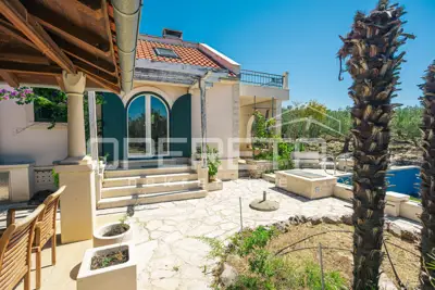 Kuća 229 m², Sutivan na Braču, bazen i maslinik - 4